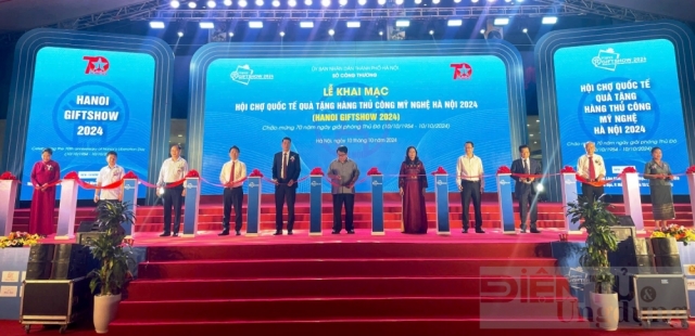 Khai mạc Hội chợ quốc tế quà tặng hàng thủ công mỹ nghệ Hà Nội 2024