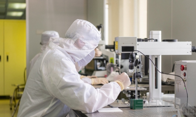 Sản xuất vi mạch ở Việt Nam (kỳ 1): Cơ hội có thực cho nguồn nhân lực?