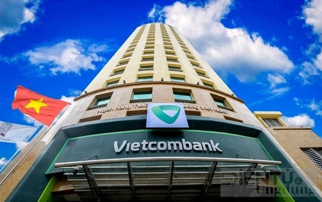 Thấy gì qua việc tài khoản cá nhân tại ngân hàng Vietcombank bỗng 