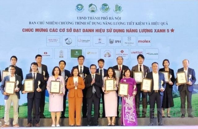 Trao danh hiệu cho 66 cơ sở, công trình sử dụng năng lượng xanh năm 2023