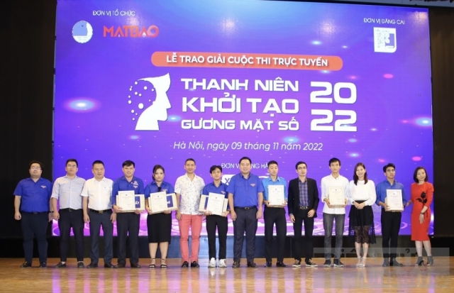 Trao giải cuộc thi trực tuyến “Thanh niên khởi tạo gương mặt số” năm 2022