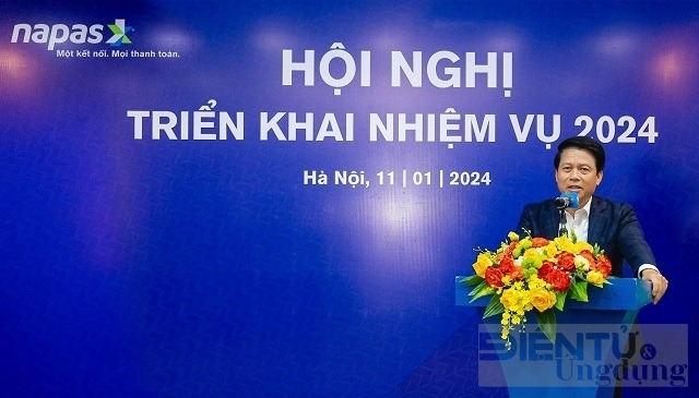 Trong năm 2023, số lượng và giá trị giao dịch tại ATM đều sụt giảm