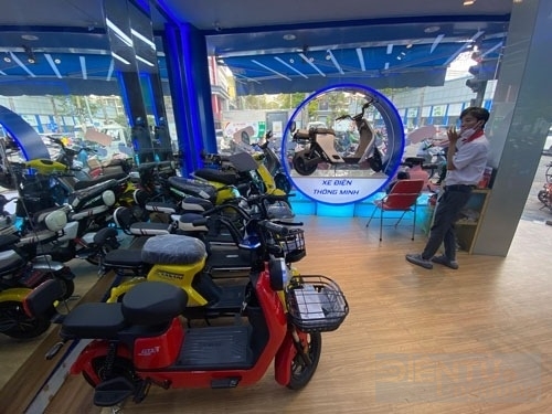 Vấn nạn xe đạp điện trôi nổi tràn lan