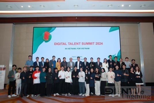 Vietnam Digital Talents Summit 2024 tôn vinh các sinh viên xuất sắc