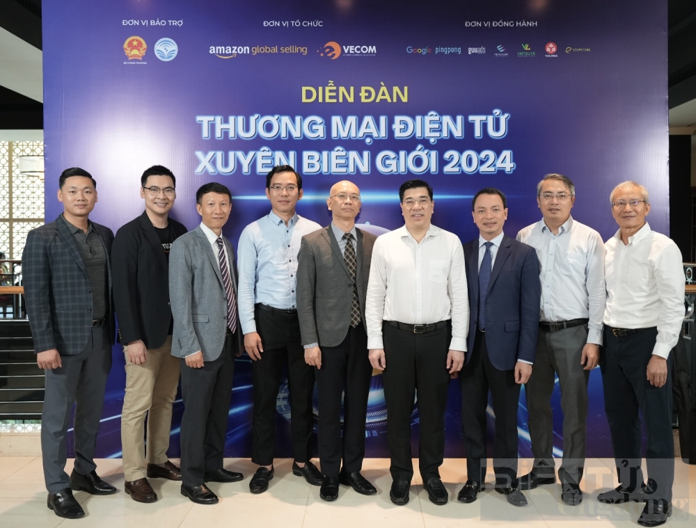 mo rong lo trinh xuat khau truc tuyen cho doanh nghiep viet