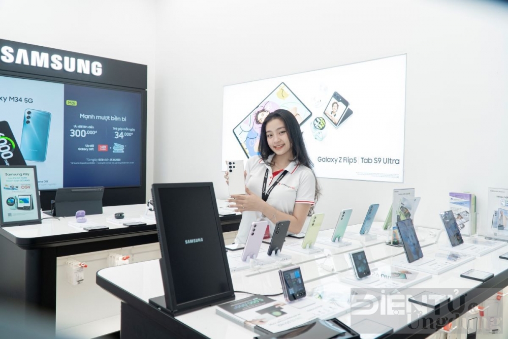 nhieu dien thoai samsung giam den 50