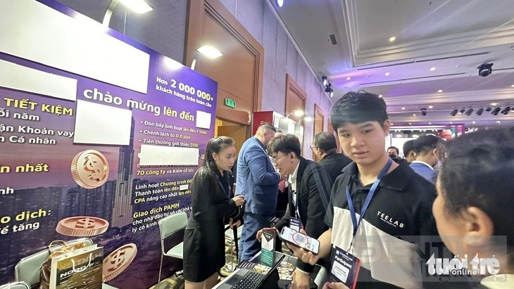 nhieu san forex trai phep thu hut dong dao nha dau tu tai su kien traders fairs 2023 vietnam