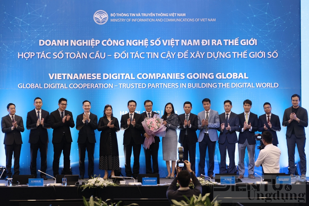 nhung bai hoc giup doanh nghiep cong nghe so viet nam di ra the gioi