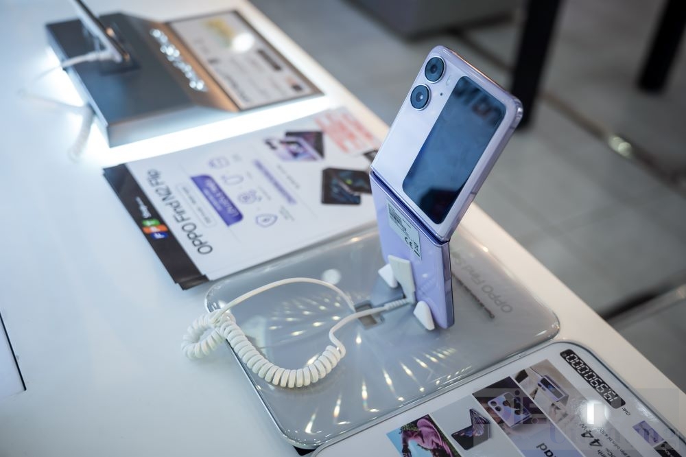 oppo to chuc chuoi trai nghiem find n2 flip