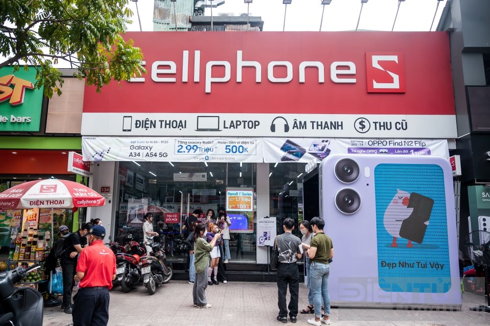 oppo to chuc chuoi trai nghiem find n2 flip
