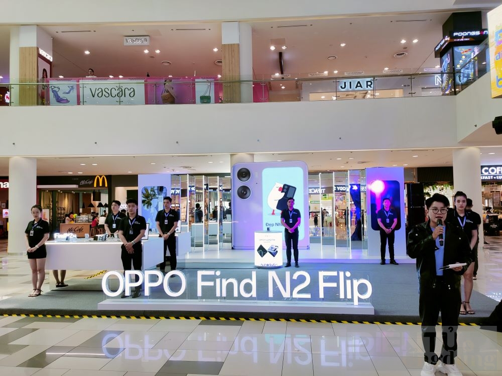 oppo to chuc chuoi trai nghiem find n2 flip