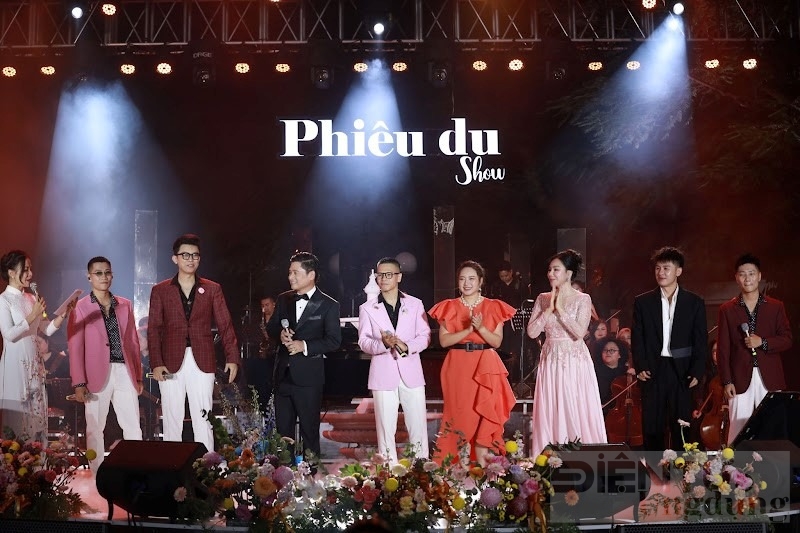 phieu du show trai nghiem am nhac nhieu cam xuc song lai ky uc xua
