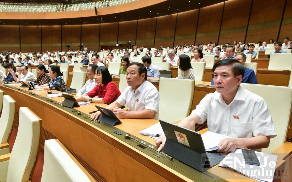 quoc hoi thong qua cam tuyet doi nong do con khi lai xe