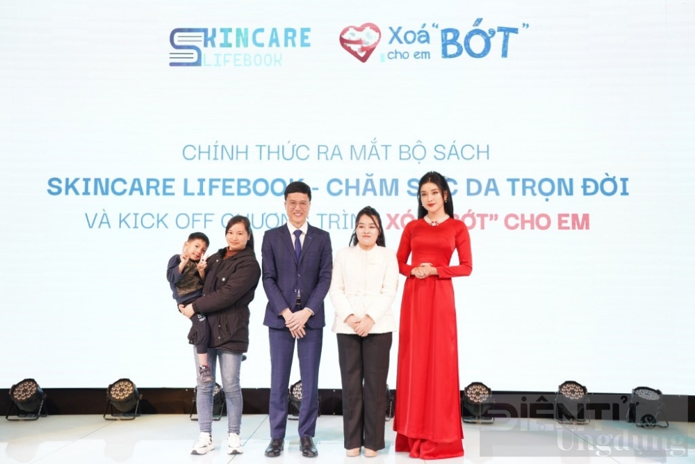 ra mat bo sach skincare lifebook va khoi dong chuong trinh tu thien xoa bot cho em