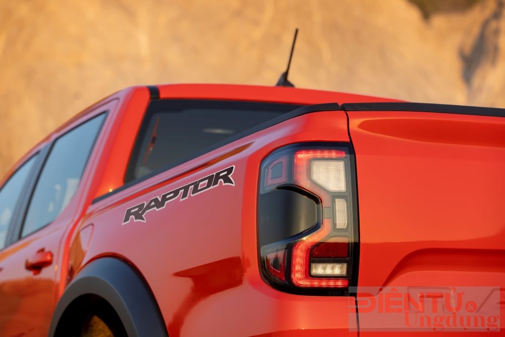 ranger raptor the he moi voi dong co turbo diesel chinh thuc ra mat