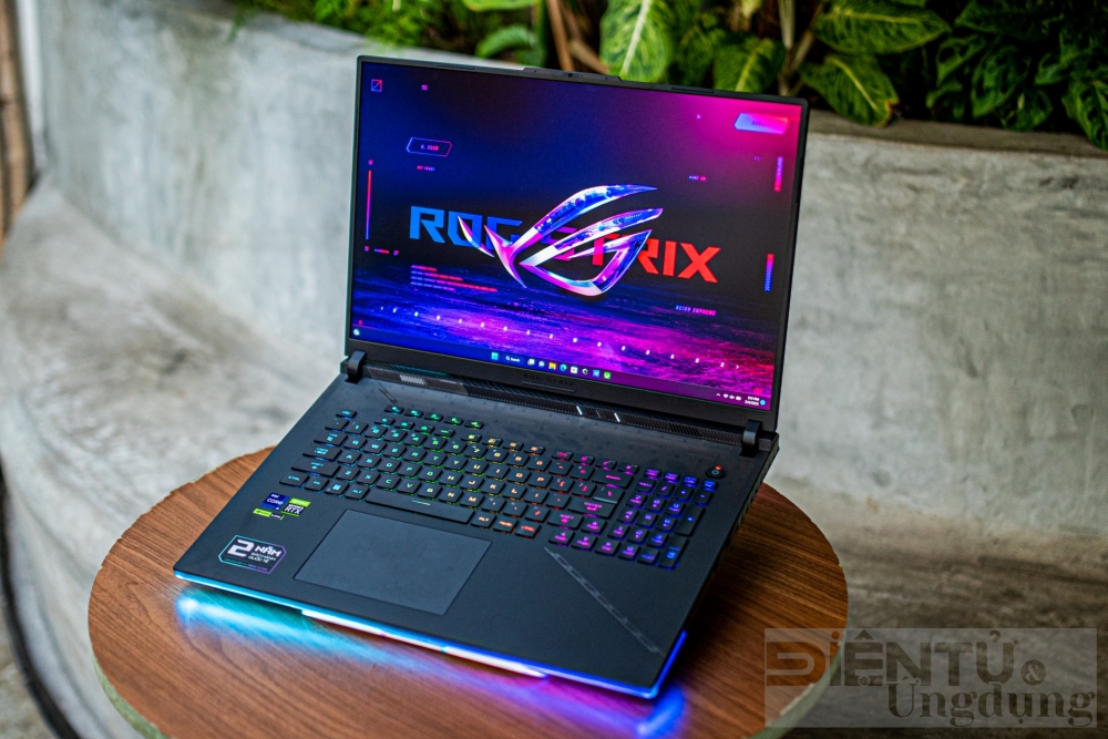 rog strix scar 18 laptop gaming dau tien su dung intel the he 13 va rtx 40 series