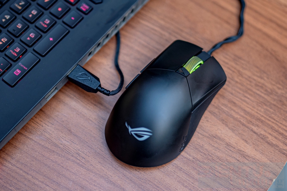 rog strix scar 18 laptop gaming dau tien su dung intel the he 13 va rtx 40 series