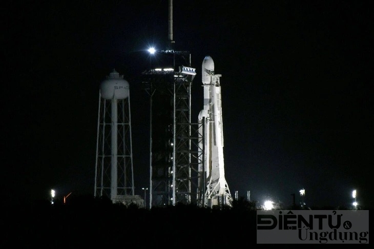 spacex thanh cong phong ve tinh khong lo vao khong gian