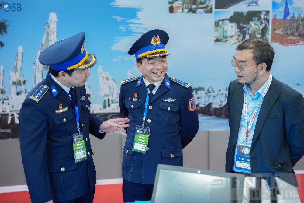 tap doan osb trinh dien to hop phong khong chong uav tai vietnam international defence expo 2024