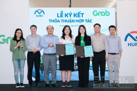 Thúc đẩy giao thông thông minh: Grab ký kết thỏa thuận cùng tuyến Metro số 1