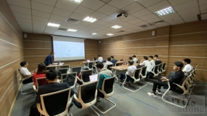 REV-ECIT 2023 có gì thú vị?