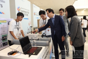 Samsung Solve for Tomorrow 2025 phát động tại TP.HCM, kỳ vọng tiếp cận 50.000 học sinh phía Nam Trao giải Solve for Tomorrow năm thứ 5 năm 2023