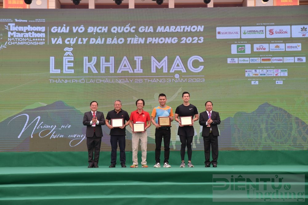 tien phong marathon 2023 dien ra thanh cong tai lai chau