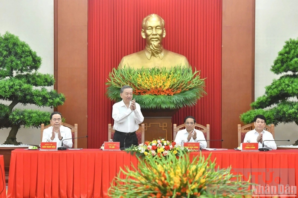 Tổng Bí thư, Chủ tịch nước Tô Lâm chủ trì gặp mặt các lãnh đạo, nguyên lãnh đạo Đảng, Nhà nước