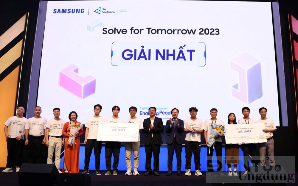 trao giai solve for tomorrow nam thu 5 nam 2023