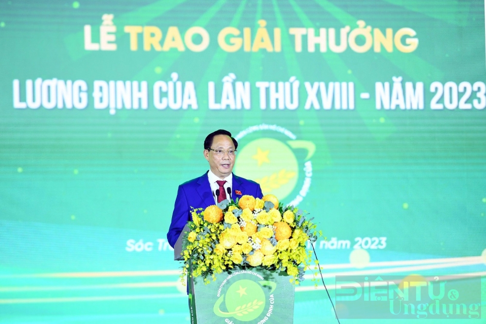 trao tang giai thuong luong dinh cua 2023 cho 42 thanh nien nong thon lam kinh te gioi