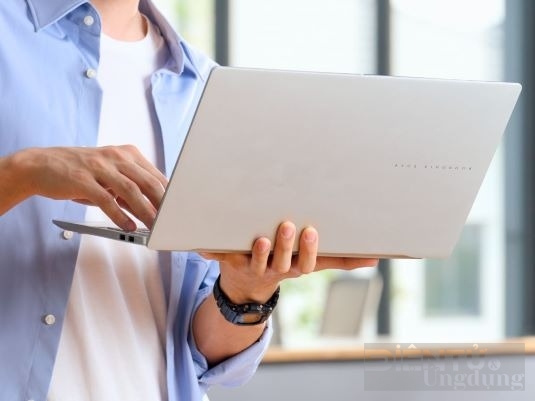 Trên tay Vivobook S 15 (S5507): mẫu laptop đạt chuẩn Copilot+ PC đầu tiên của ASUS