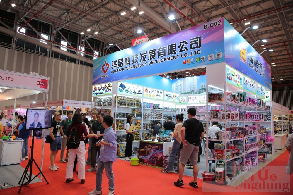 trien lam quoc te san pham va do choi tre em viet nam dien ra tu 18 2012