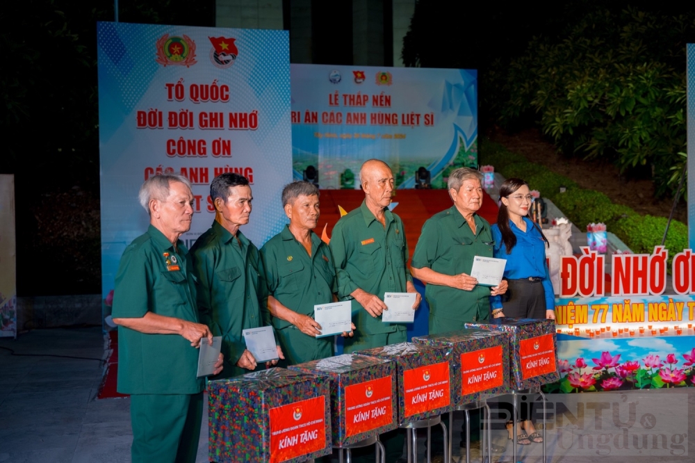 tuoi tre cong an nhan dan tri an cac anh hung liet si tai tay ninh