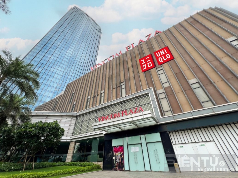 uniqlo khai truong 2 cua hang moi tai hai phong va tp ho chi minh