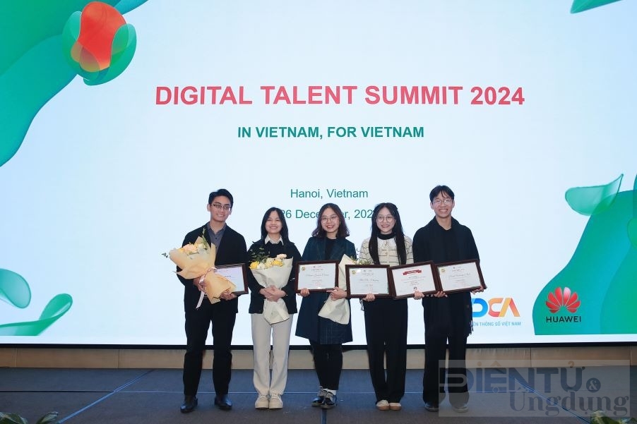 vietnam digital talents summit 2024 ton vinh cac sinh vien xuat sac