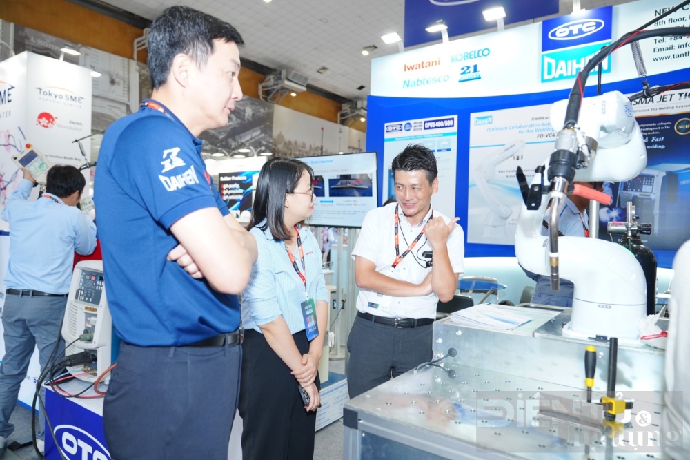 vietnam manufacturing expo 2024 khai mac hon 200 doanh nghiep quy tu tai ha noi