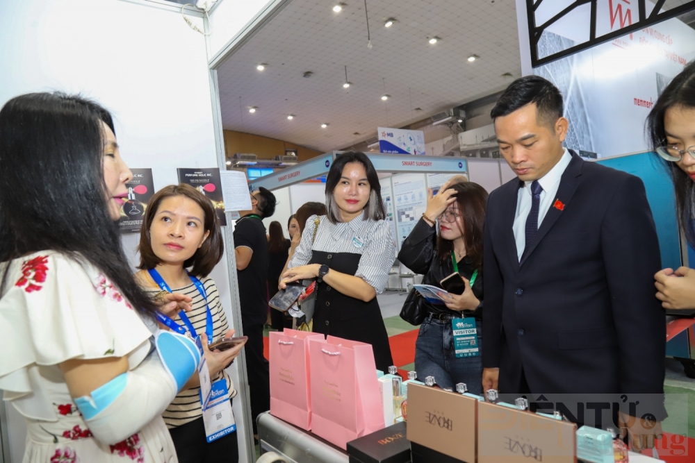 vietnam medipharm expo 2024 quy tu gan 100 gian hang den tu 8 quoc gia va vung lanh tho