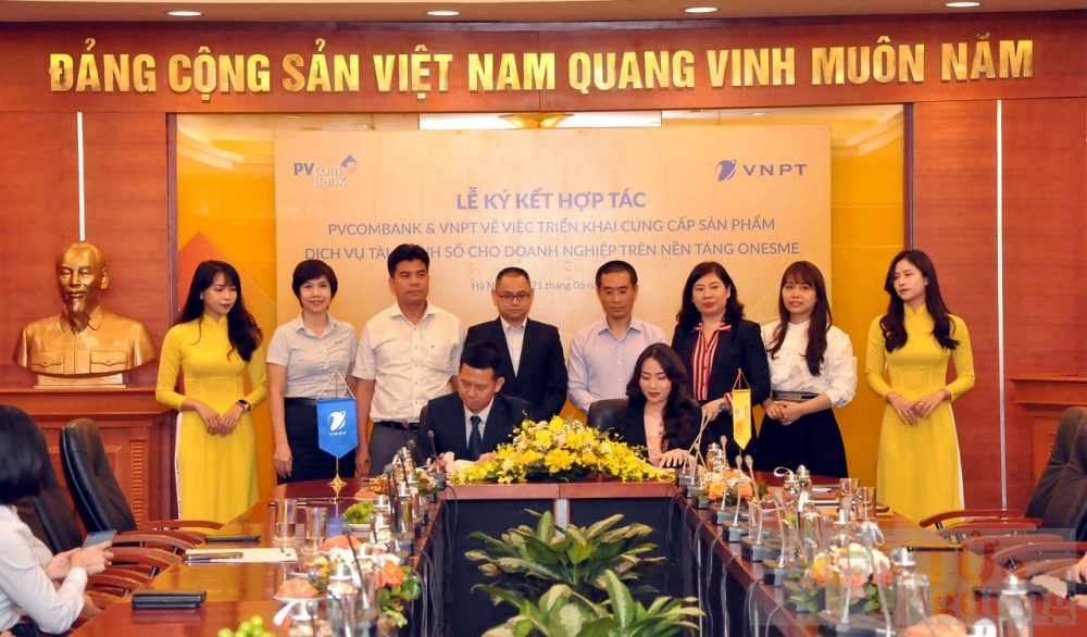 vnpt va pvcombank hop tac nang cao dich vu tai chinh cho doanh nghiep