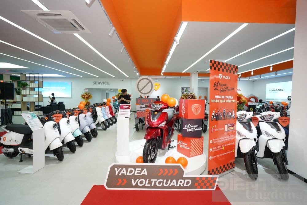 YADEA khai trương showroom đầu tiên theo tiêu chuẩn mới