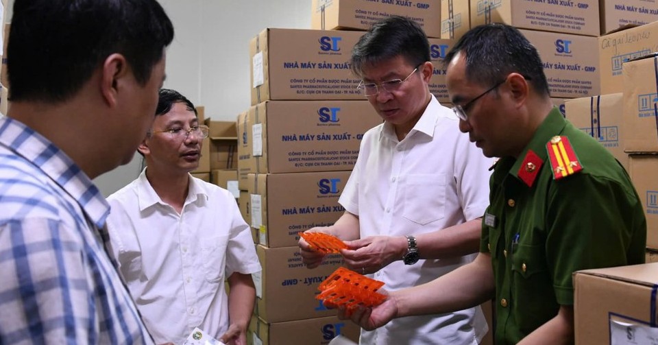 Bắt giám đốc Công ty dược phẩm Fusi sản xuất