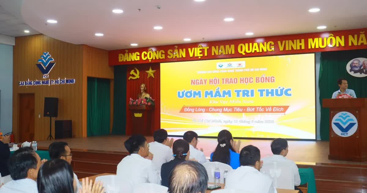 Trường CĐ Công nghệ TPHCM bị tố ép sinh viên làm công nhân để trừ học bổng