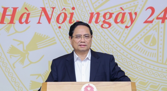 Thủ tướng: Không để người mua nhà ở xã hội phải "chen chúc, chạy vạy" mới được mua